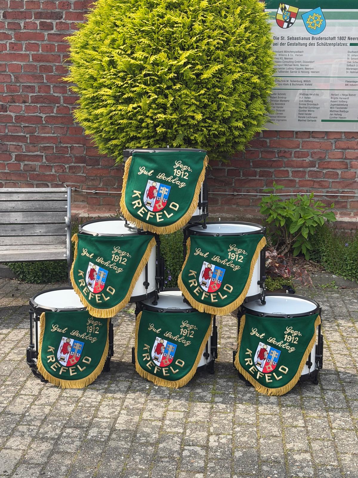 Trommeln des Krefelder Trommler- und Fanfarenkorps Gut Schlag